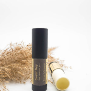 100% natural handmade vegan moisture lip balm